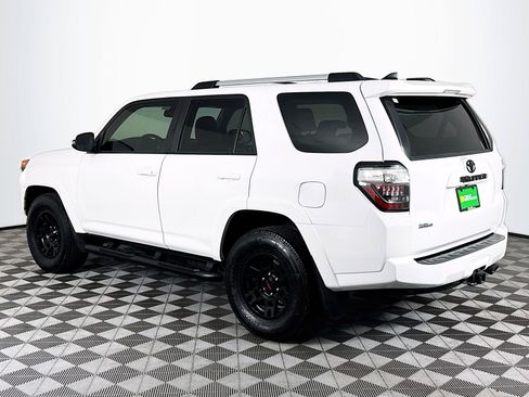 Used 2021 Toyota 4Runner SR5 Premium w/ Moonroof Package RWD image 6