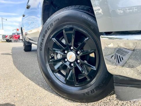 Used 2025 Chevrolet Silverado 1500 LT image 2