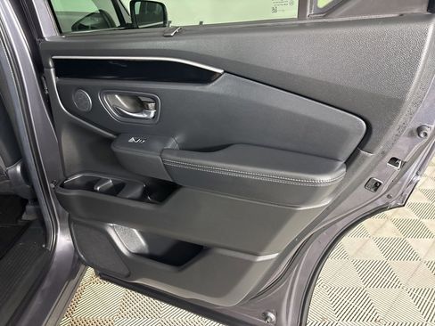 Used 2024 Honda Pilot Touring image 27