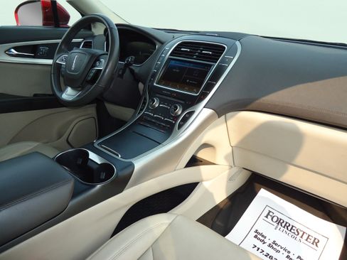 Used 2019 Lincoln Nautilus FWD image 25