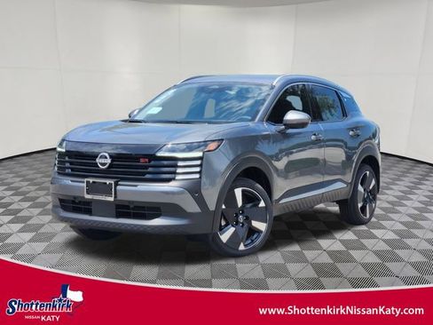 New 2025 Nissan Kicks SR image 1