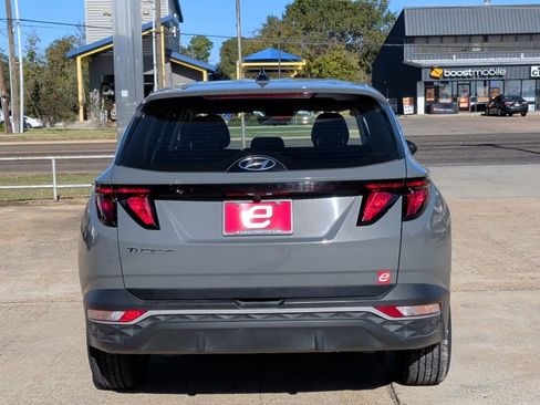 Used 2024 Hyundai Tucson SE image 7