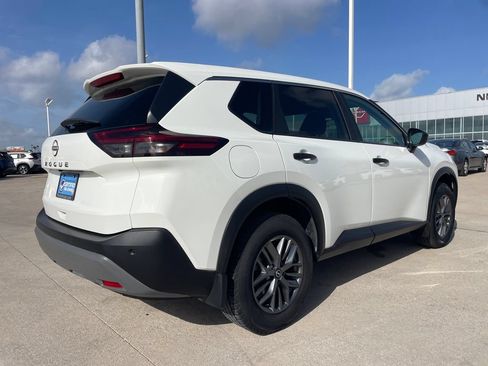 Certified 2023 Nissan Rogue S FWD image 5