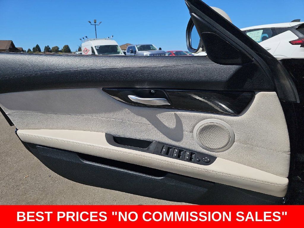 Used 2011 BMW Z4 sDrive35i RWD image 25