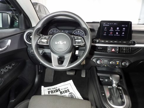 Used 2024 Kia Forte LXS w/ LXS Technology Package FWD image 10