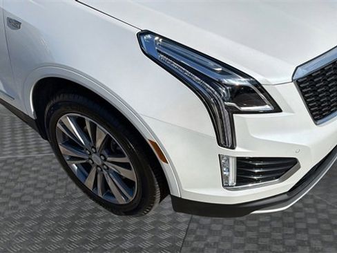 Certified 2025 Cadillac XT5 Premium Luxury image 10