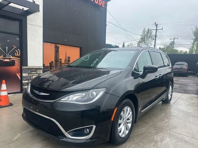 Used 2018 Chrysler Pacifica Touring-L Plus