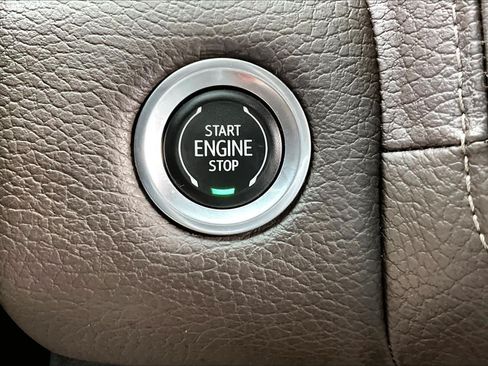 Used 2021 GMC Yukon XL Denali w/ LPO, Illumination Package AWD/4WD image 35
