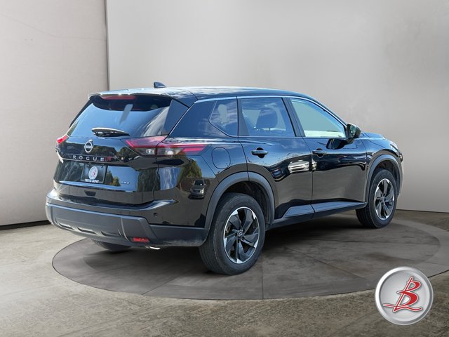 Used 2025 Nissan Rogue SV AWD/4WD image 7