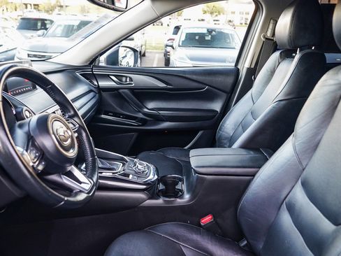 Used 2018 MAZDA CX-9 Touring image 17