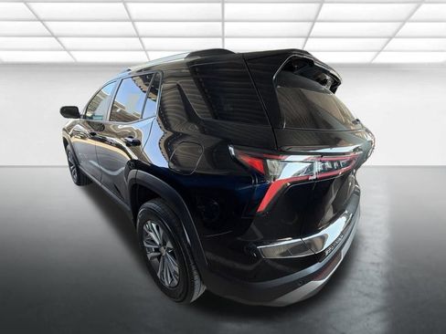 Used 2025 Chevrolet Equinox LT w/ Convenience Package II FWD image 4