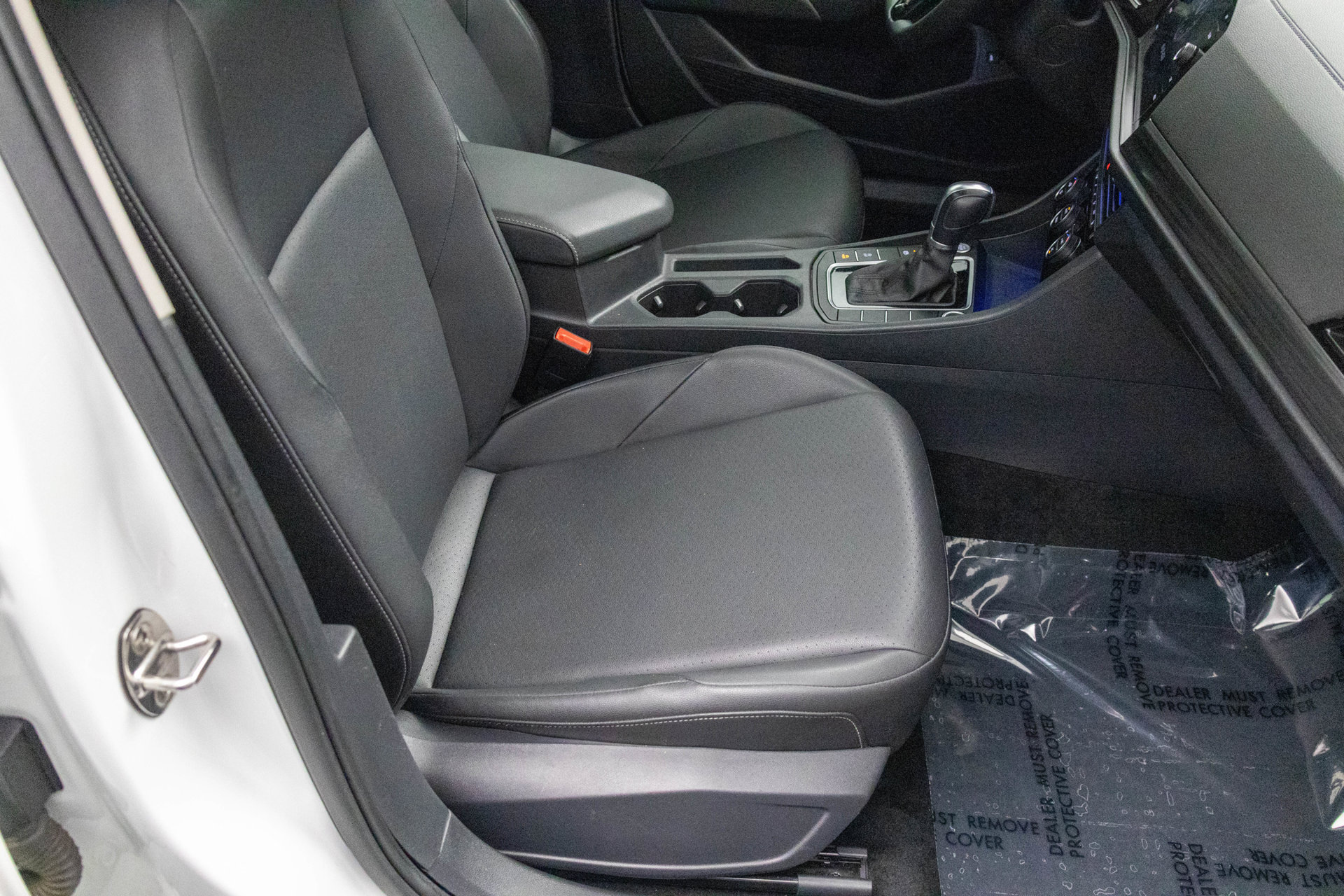Used 2019 Volkswagen Jetta SEL w/ Cold Weather Package FWD image 33