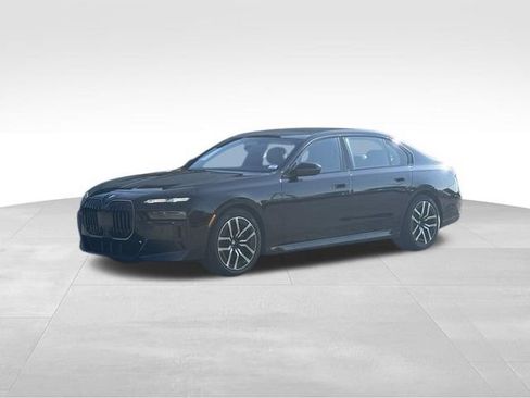 Used 2024 BMW 760i xDrive w/ Executive Package AWD/4WD image 1