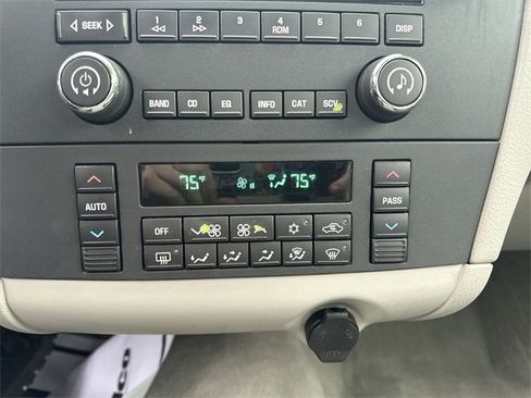 Used 2008 Buick LaCrosse CX image 23