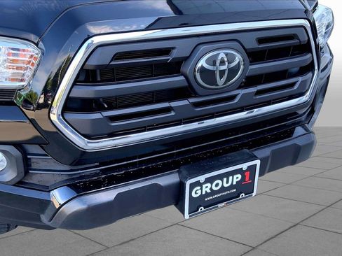 Used 2019 Toyota Tacoma SR5 AWD/4WD image 28