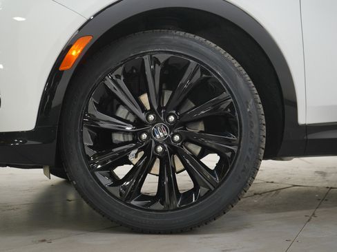 Used 2024 Buick Envista Sport Touring w/ Experience Buick Package FWD image 25