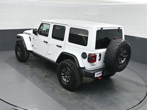 New 2026 Jeep Wrangler Unlimited Rubicon w/ Steel Bumper Group image 33