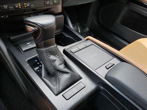 Used 2022 Lexus ES 250 w/ Premium Package AWD/4WD image 24