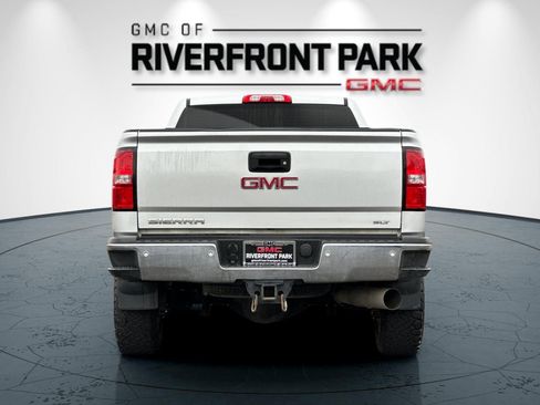 Used 2019 GMC Sierra 2500 SLT w/ Duramax Plus Package image 4