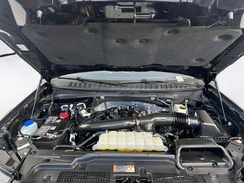 Used 2025 Ford Expedition Active AWD/4WD image 37