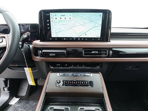 New 2026 Lincoln Aviator Reserve AWD/4WD image 14