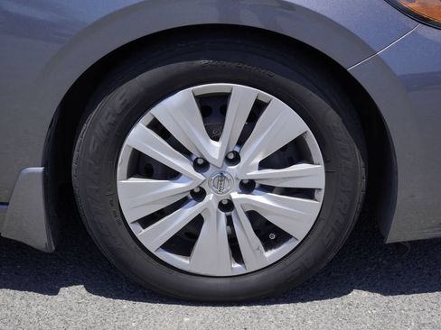 Used 2020 Nissan Sentra S FWD image 4