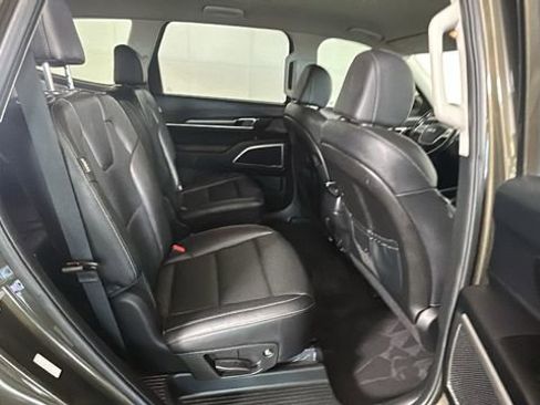 Used 2024 Kia Telluride S FWD image 30