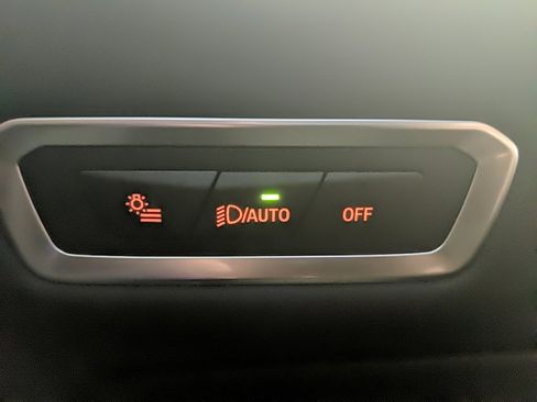 Used 2024 BMW X7 M60i w/ Executive Package image 34