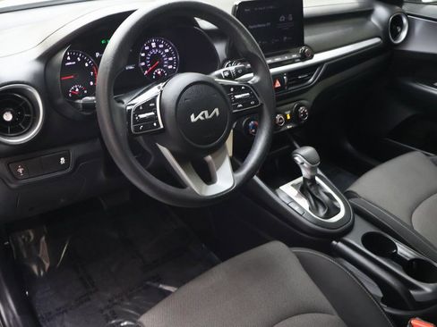 Used 2022 Kia Forte LXS image 18