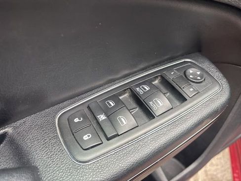 Used 2013 Chrysler 300 S w/ Luxury Group image 14