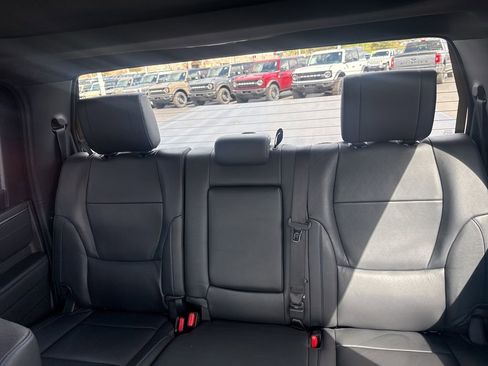 Used 2022 Toyota Tundra Platinum w/ Advanced Package image 8