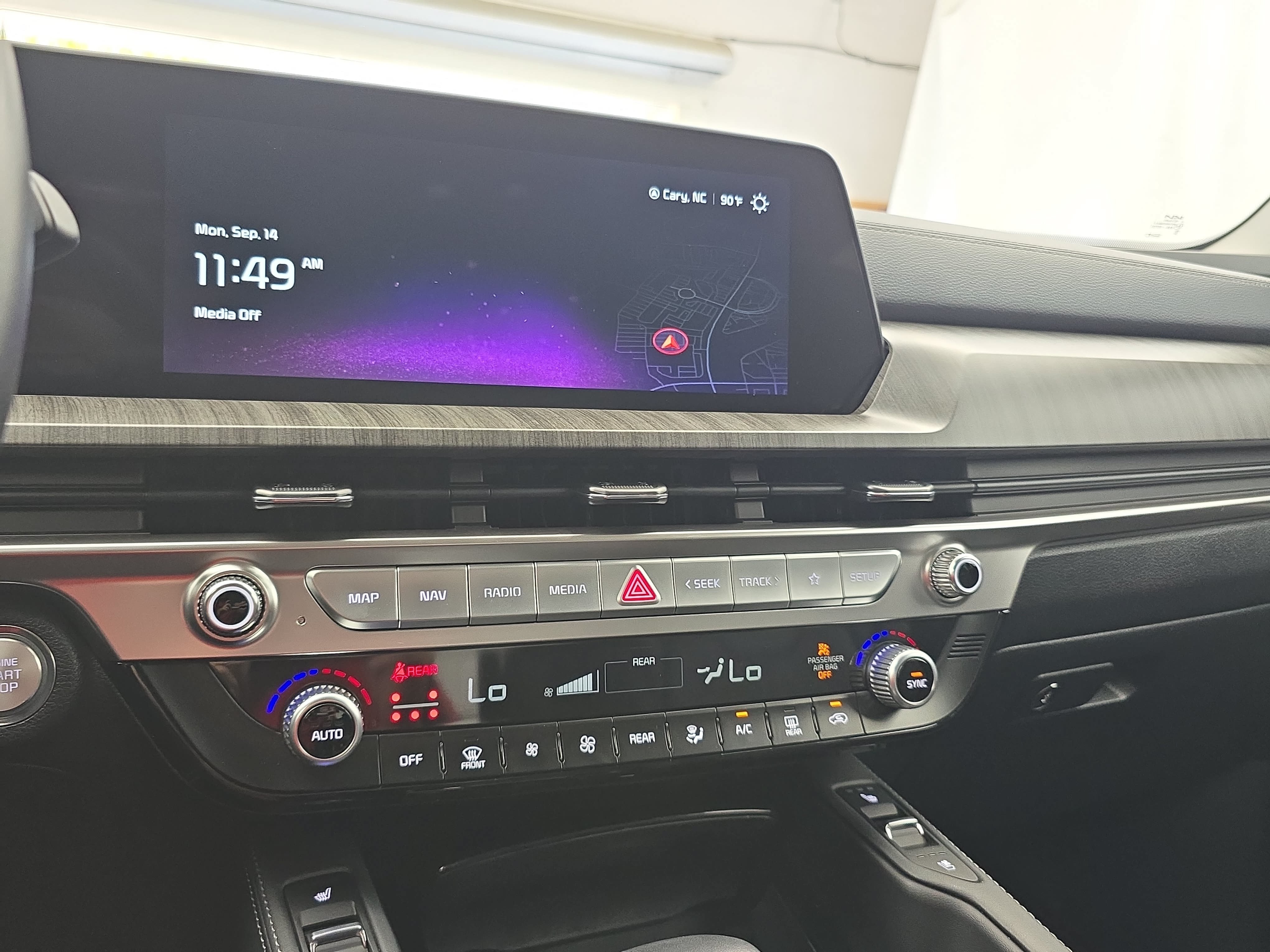Used 2025 Kia Telluride EX w/ EX Captain's Chair Package FWD image 21
