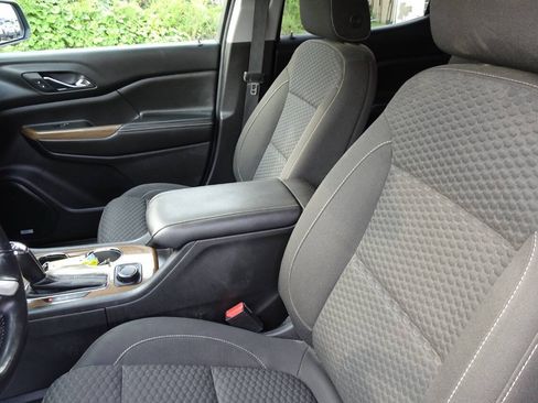 Used 2018 GMC Acadia SLE w/ Driver Alert Package I AWD/4WD image 16