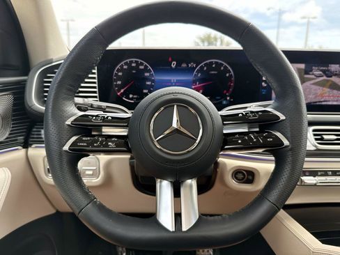 Certified 2026 Mercedes-Benz GLS 450 4MATIC image 31