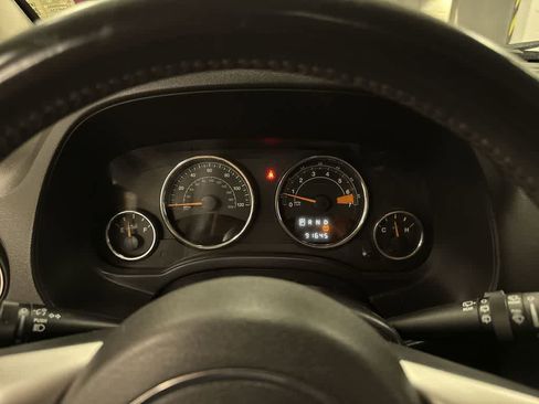 Used 2015 Jeep Compass High Altitude AWD/4WD image 32