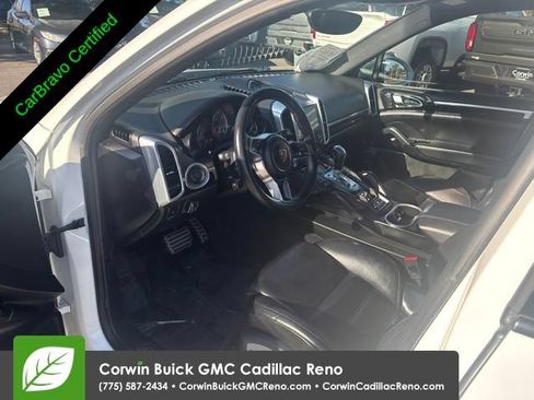 Used 2017 Porsche Cayenne S AWD/4WD image 9