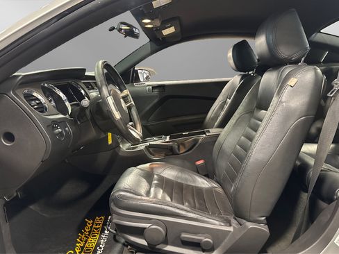 Used 2013 Ford Mustang GT RWD image 17