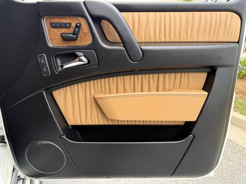Used 2015 Mercedes-Benz G 63 AMG 4MATIC image 44