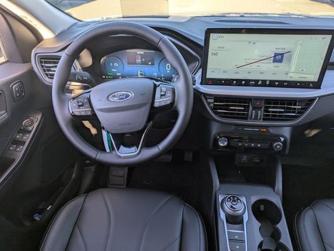 New 2026 Ford Escape SE w/ PHEV Premium Package image 18