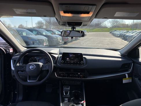 New 2026 Nissan Rogue SV AWD/4WD image 28