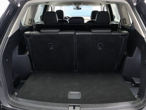 Used 2025 Volkswagen Atlas SE FWD image 13