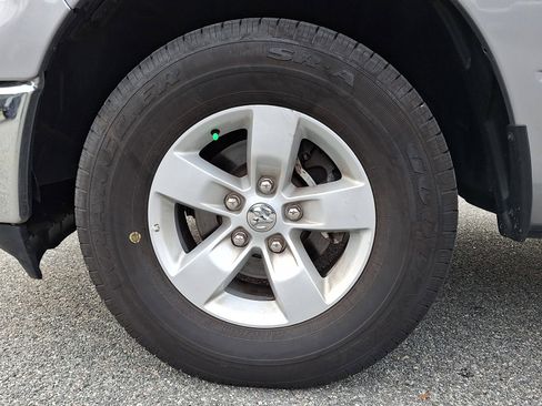 Used 2024 RAM 1500 Classic SLT image 27