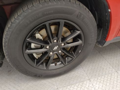 Used 2020 Dodge Journey SE w/ SE Popular Equipment Group FWD image 31