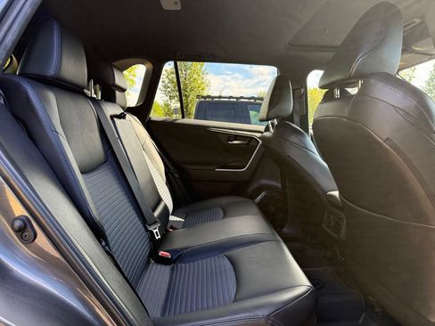 Used 2023 Toyota RAV4 XSE AWD/4WD image 18