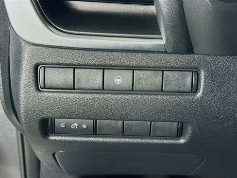 Certified 2021 Nissan Rogue SV AWD/4WD image 19