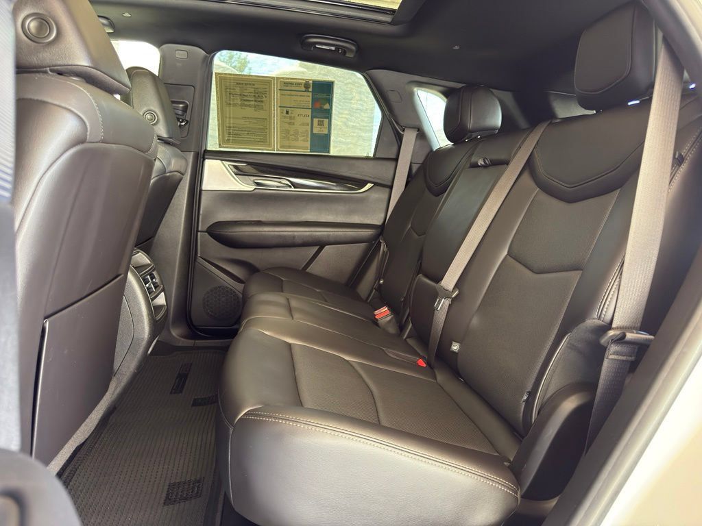 Used 2021 Cadillac XT5 Premium Luxury FWD image 18