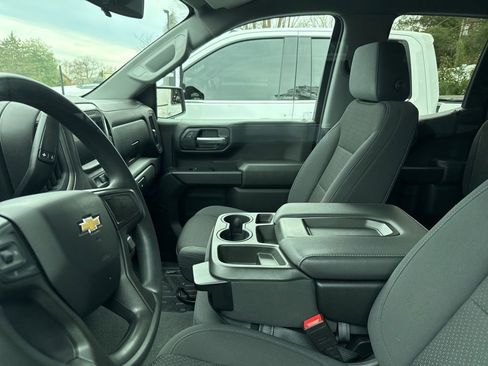 Used 2021 Chevrolet Silverado 1500 Custom image 9