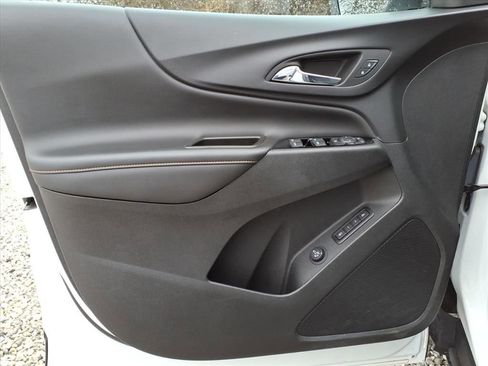Used 2022 Chevrolet Equinox Premier image 12