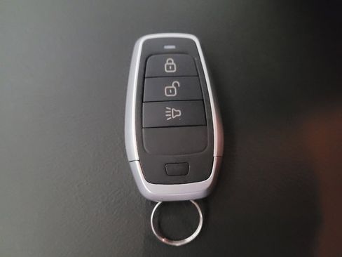 Used 2020 Nissan Pathfinder S FWD image 32