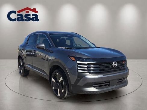 Used 2025 Nissan Kicks SR FWD image 4